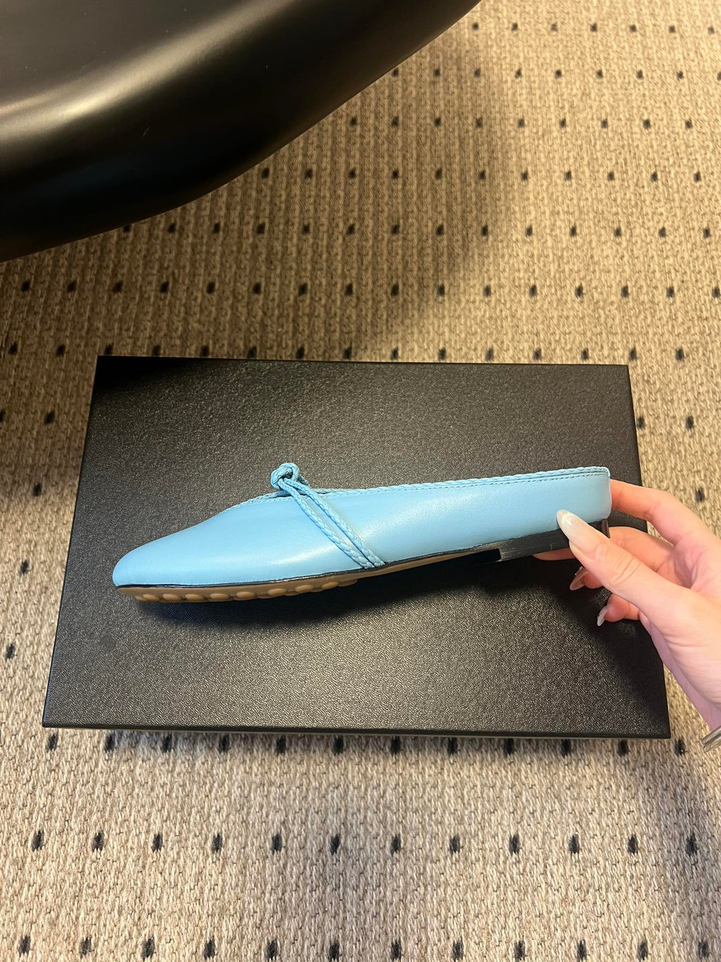 BOTTEGA VENETA 26S FLAT MULES IN BLUE LAMBSKIN