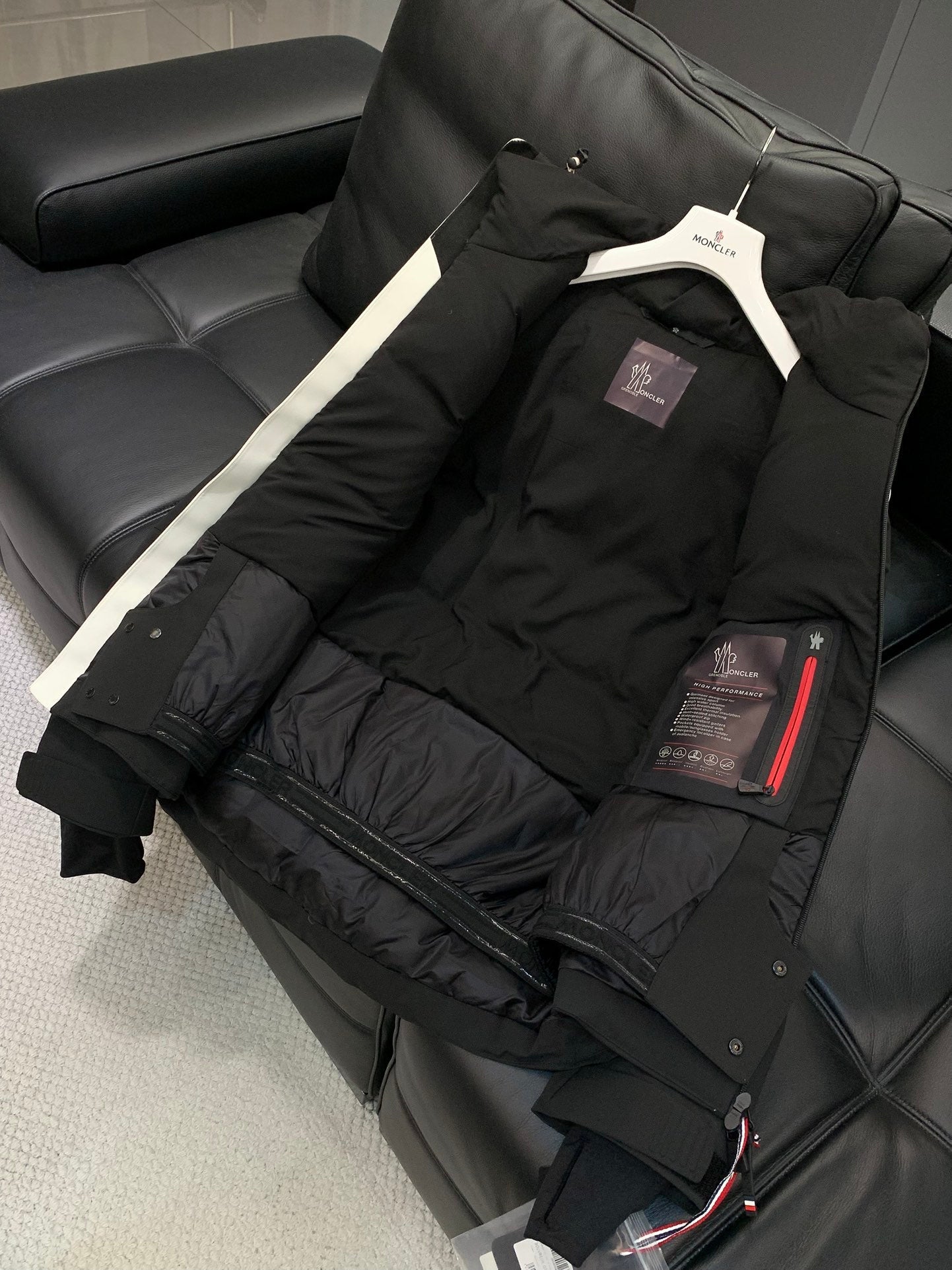MONCLER 25S JACKET 375