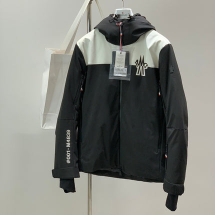 MONCLER 25S JACKET 375