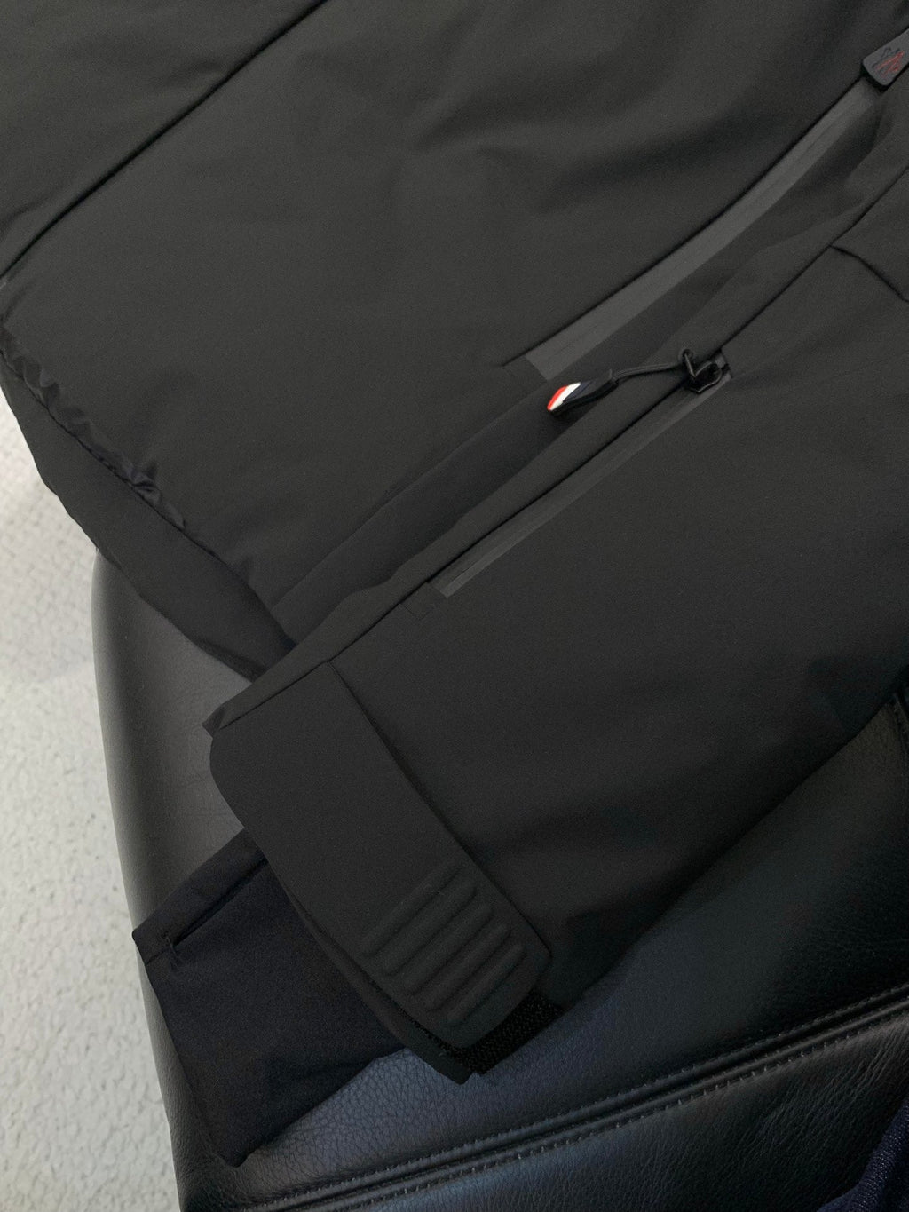 MONCLER 25S JACKET 375