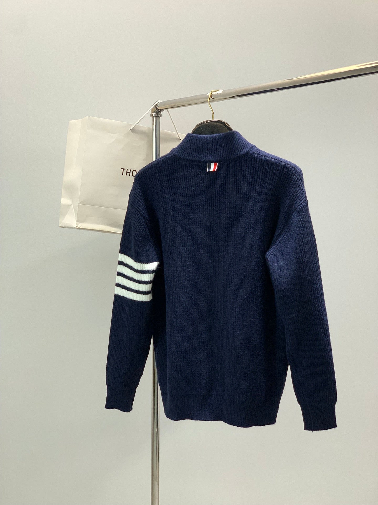 THOM 26S CARDIGAN STYLE 57