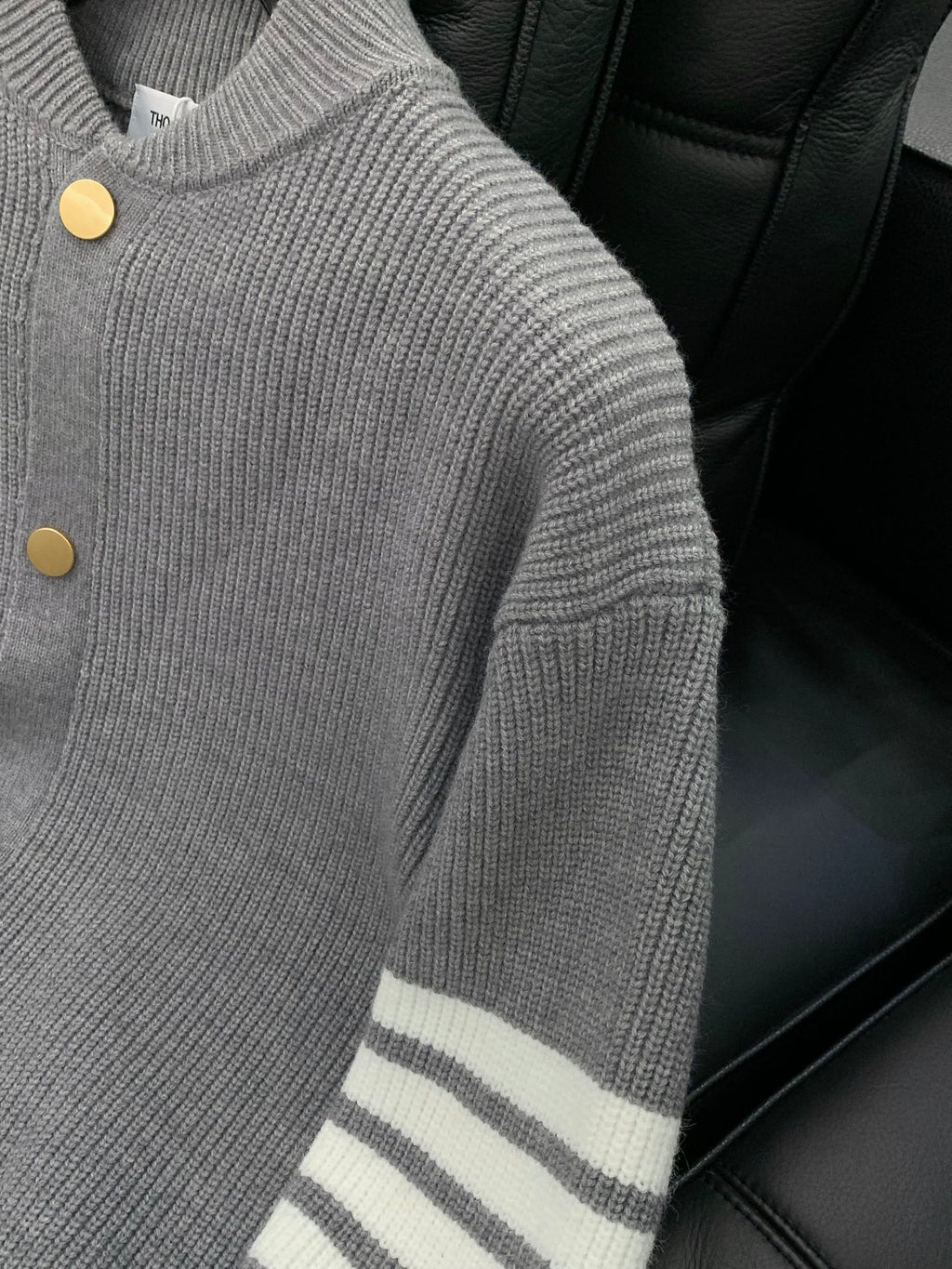 THOM 26S CARDIGAN STYLE 56