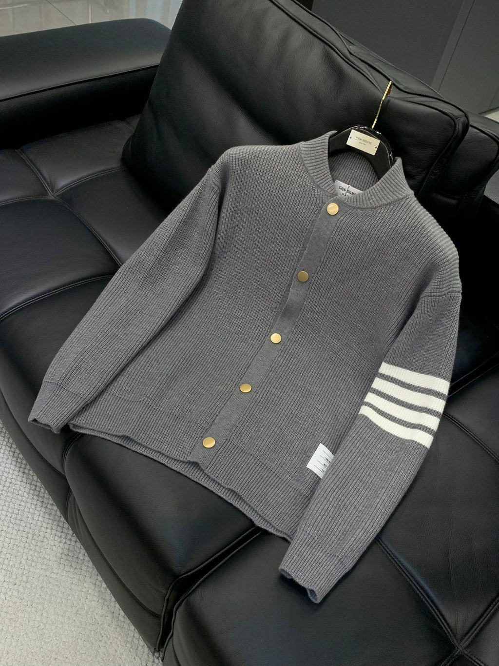 THOM 26S CARDIGAN STYLE 56
