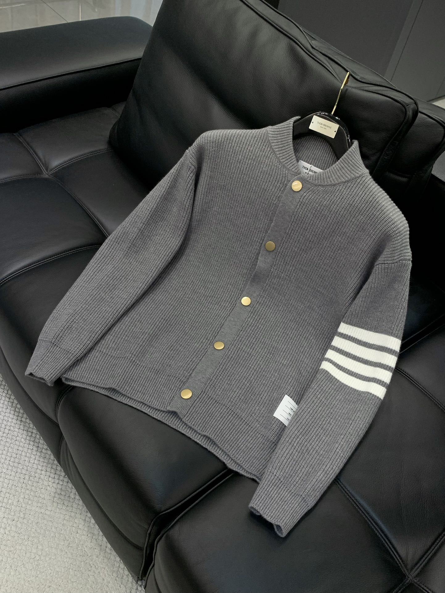 THOM 26S CARDIGAN STYLE 56