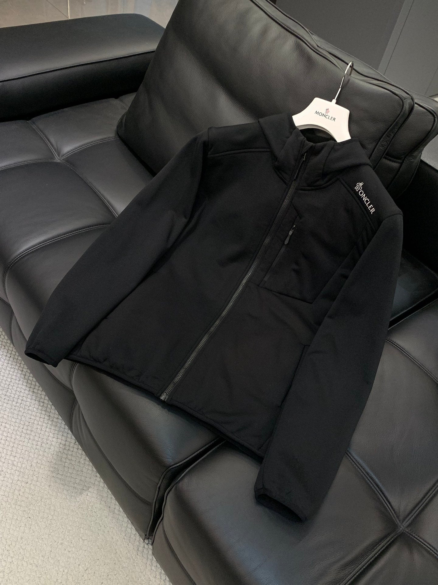 MONCLER 25S JACKET 357