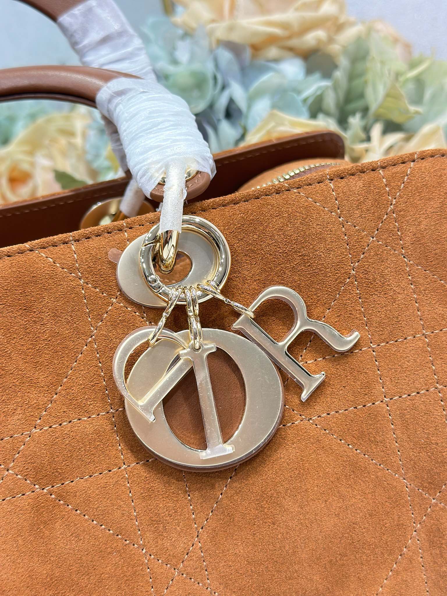 DIOR 26S LADY BAG 34 IN LIGHT BROWN SUEDE