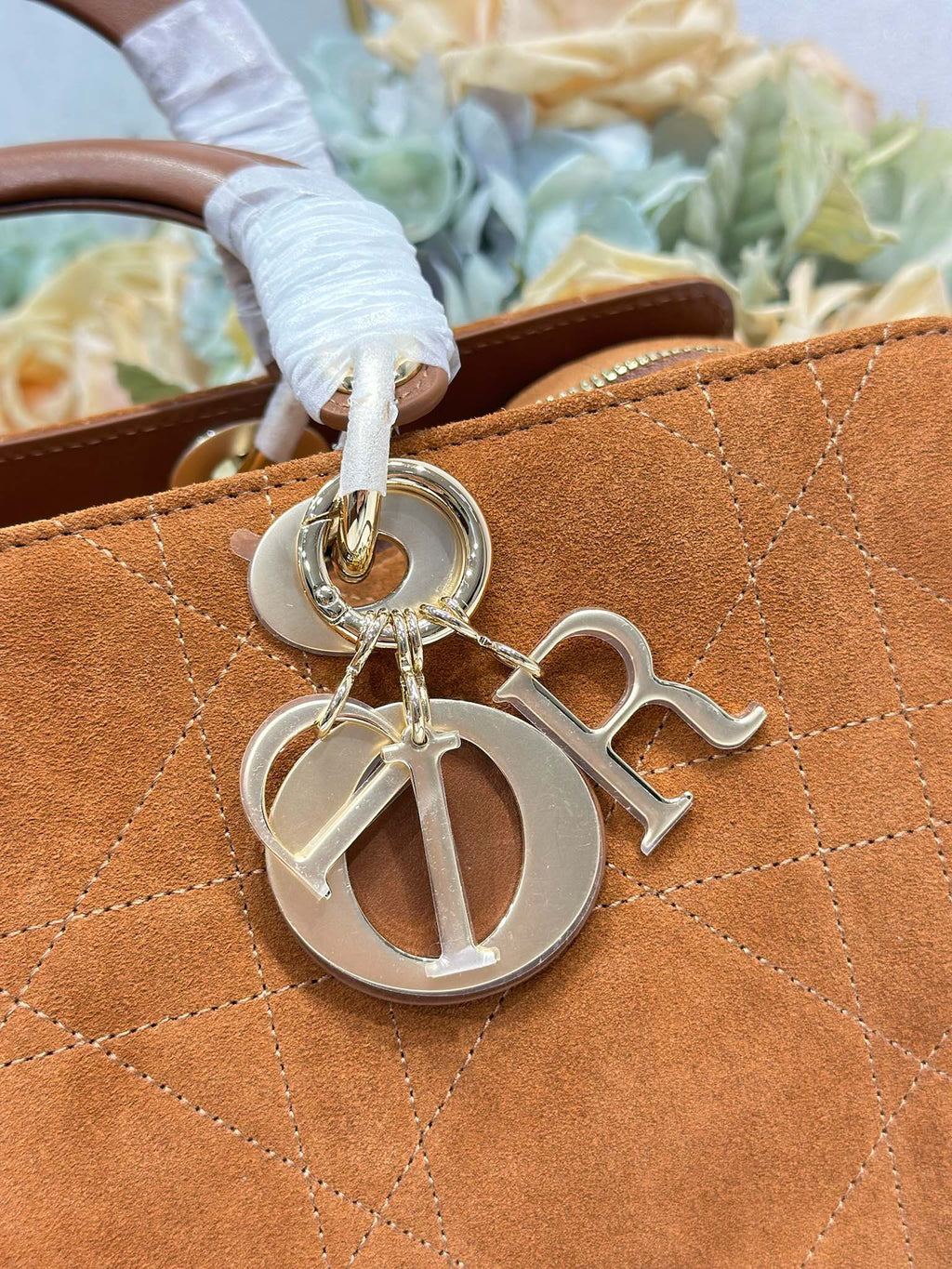 DIOR 26S CANNAGE GRANVILLE BAG 34 IN LIGHT BROWN SUEDE