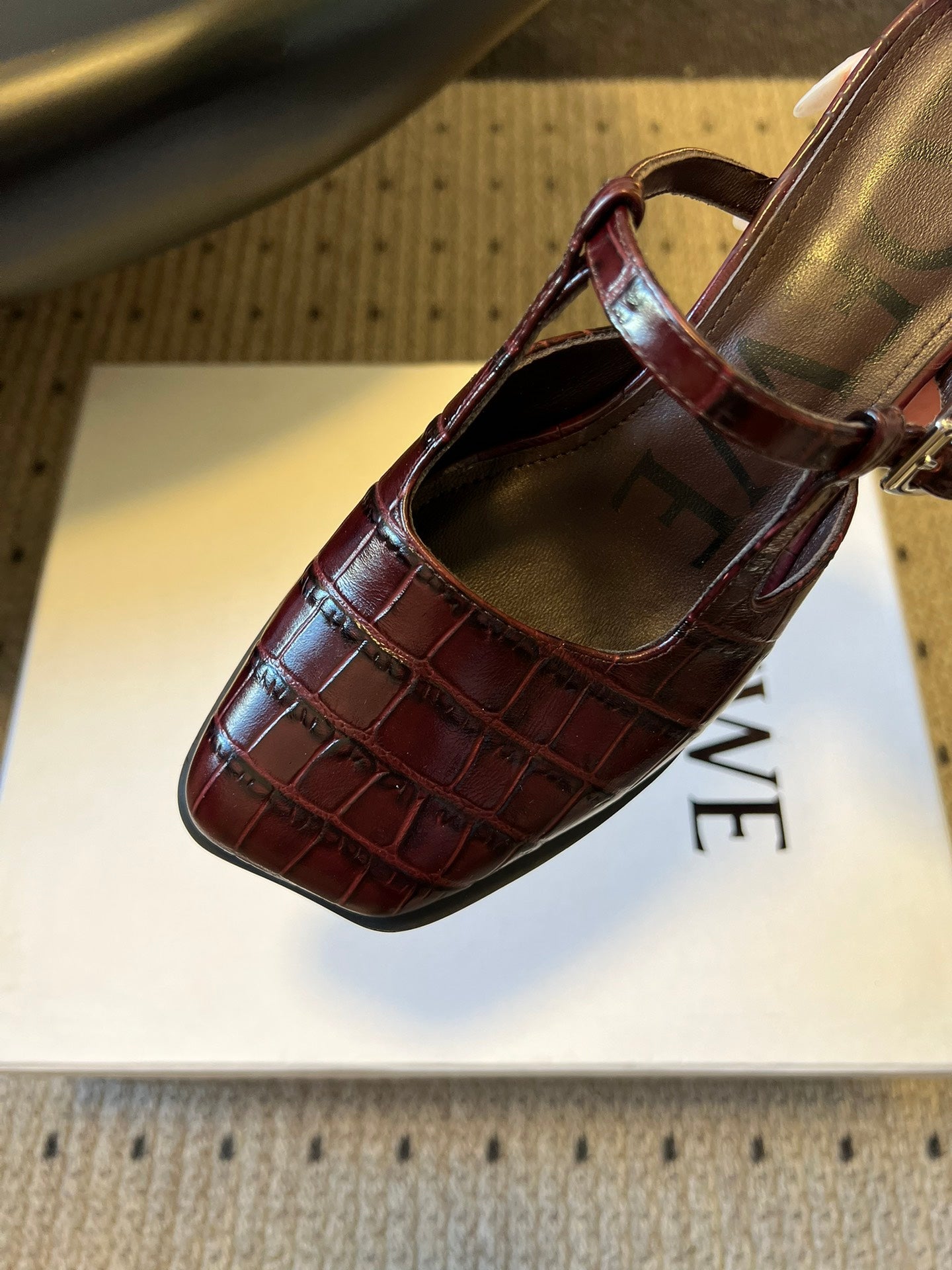 LOEWE 26S ONDA MULE 45MM IN WINE RED EMBOSSED CROCODILE CALFSKIN