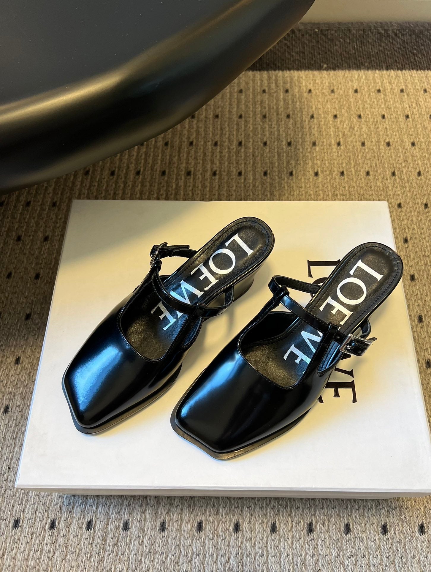 LOEWE 26S ONDA MULE 45MM IN BLACK GLOSSY CALFSKIN
