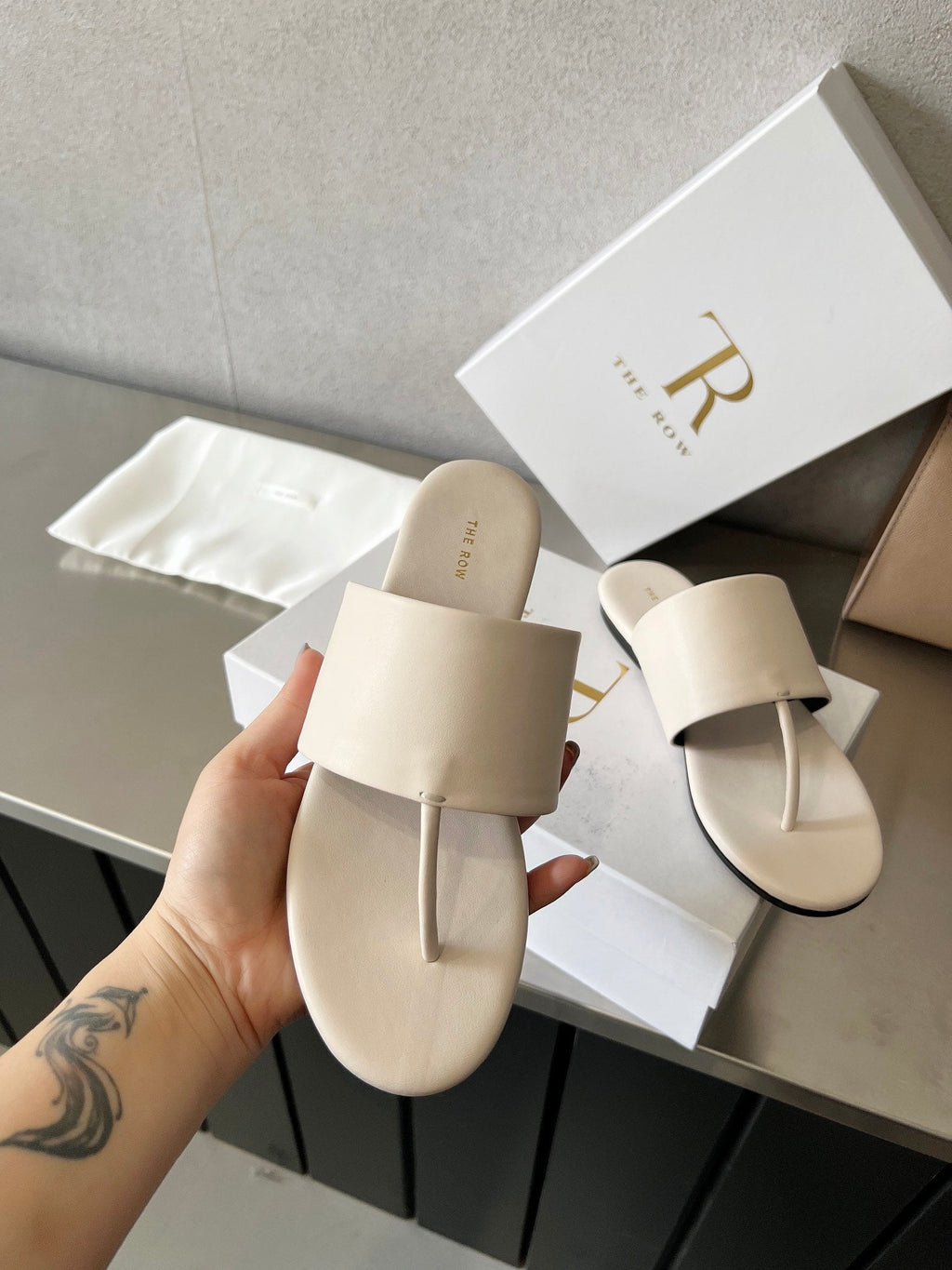 THE ROW 26S FLAT THONG SANDALS IN WHITE CALFSKIN