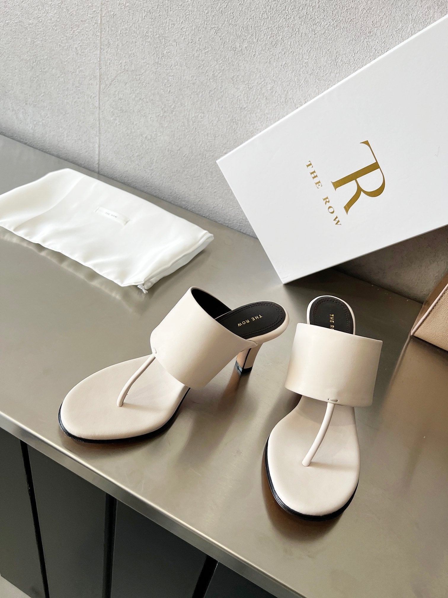 THE ROW 26S HEELED THONG MULES 60MM IN WHITE CALFSKIN