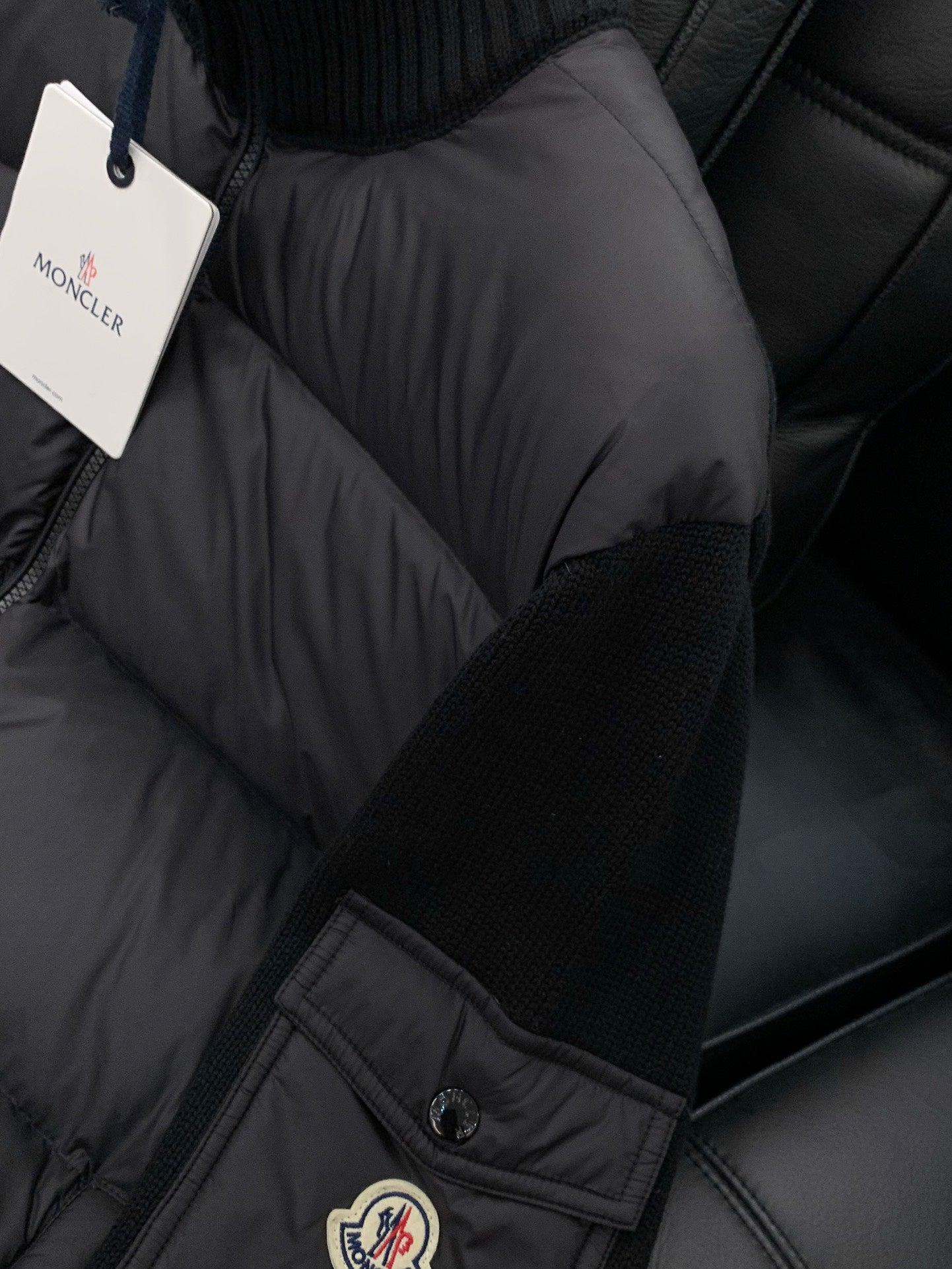 MONCLER 25S DOWN JACKET 301