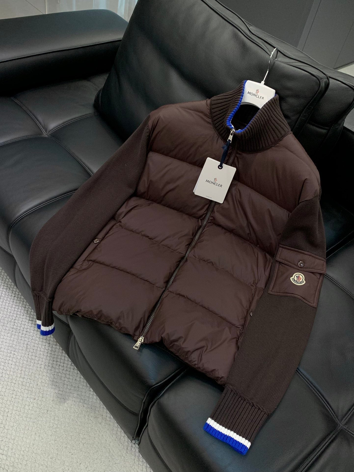 MONCLER 25S DOWN JACKET 302