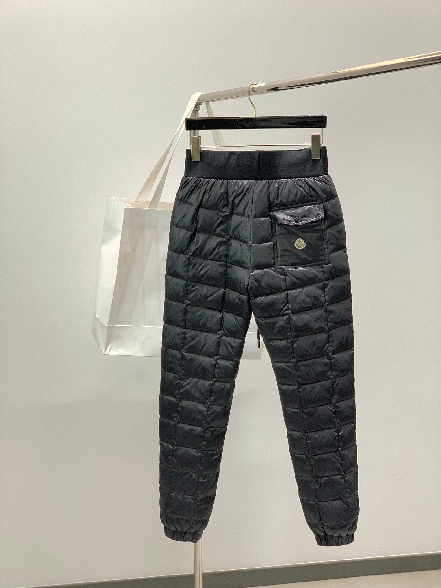 MONCLER 25S QUILTED DOWN PANTS 303