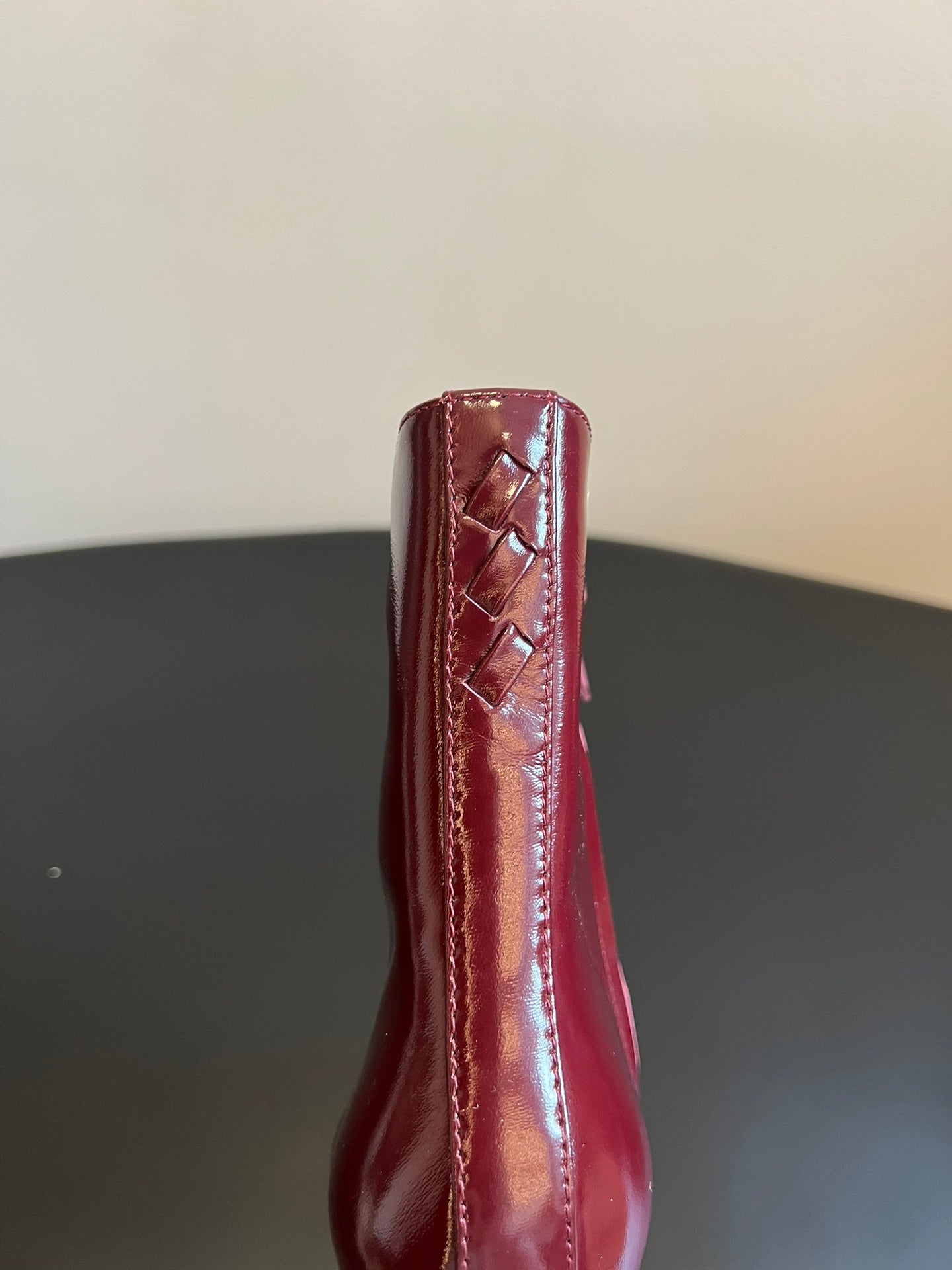 BOTTEGA VENETA 26S POINTED-TOE BOOTS 50 MM IN DARK RED CALFSKIN