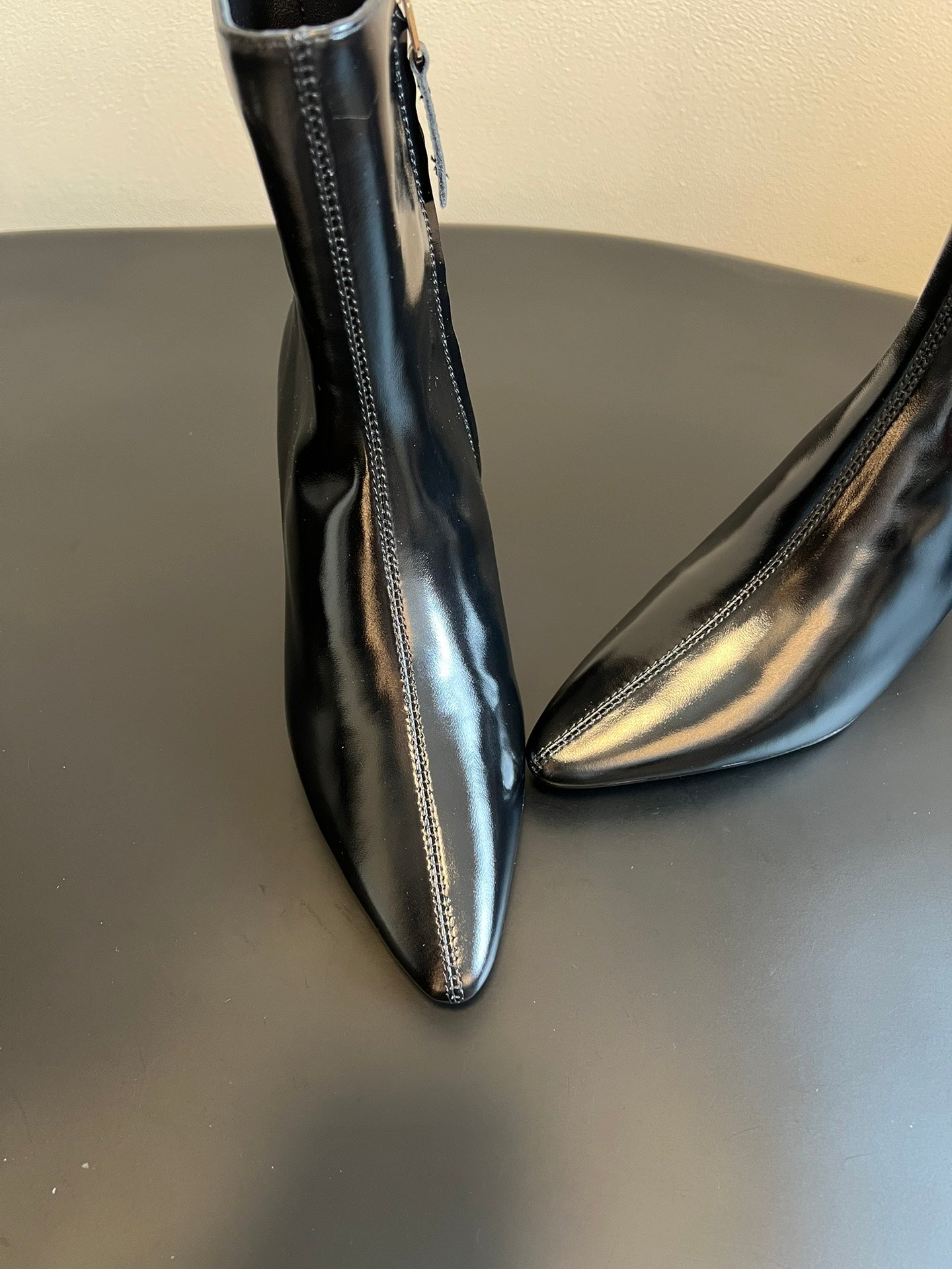 BOTTEGA VENETA 26S POINTED-TOE BOOTS 50 MM IN BLACK CALFSKIN