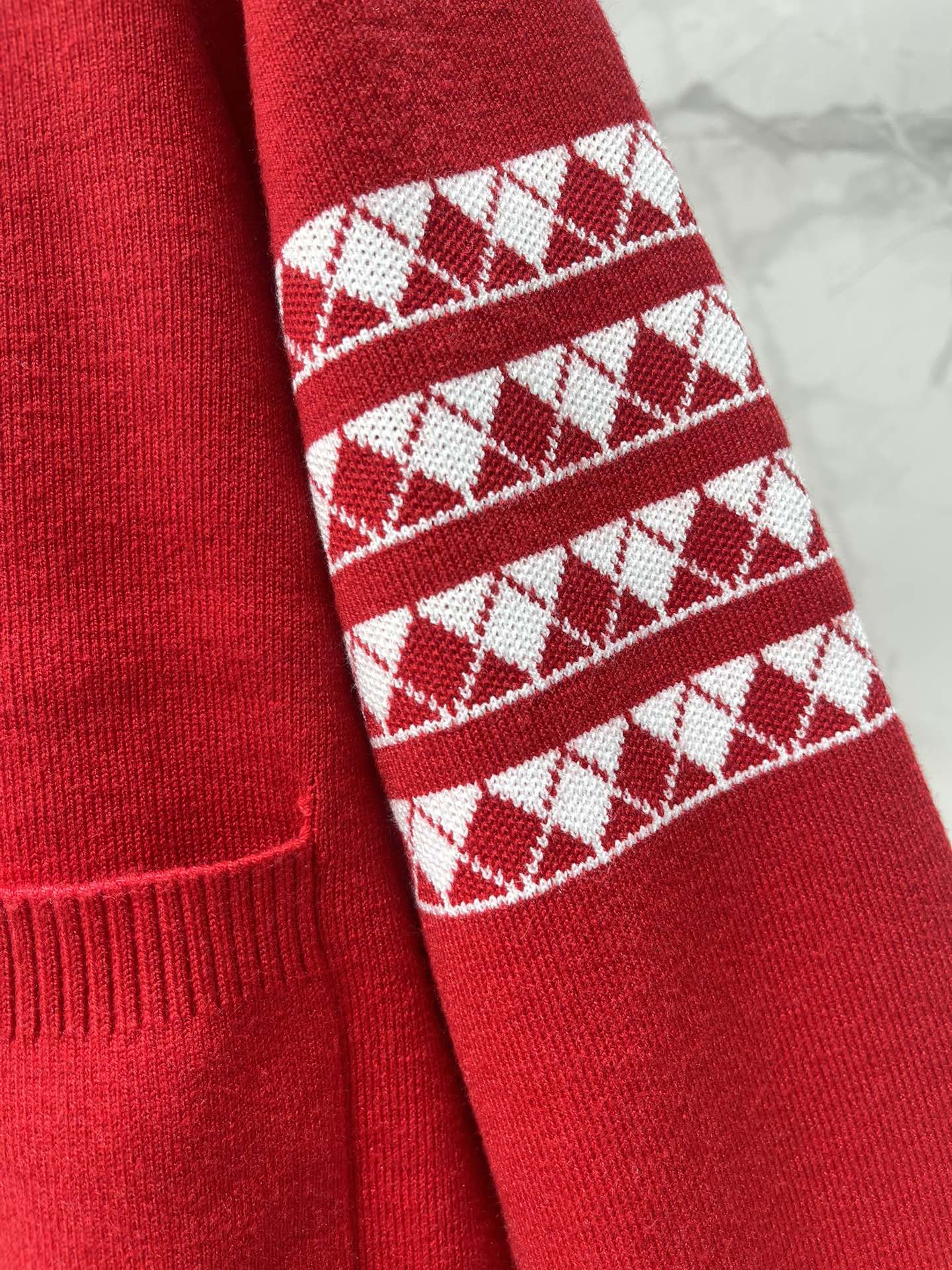 THOM 26S CARDIGAN STYLE 36