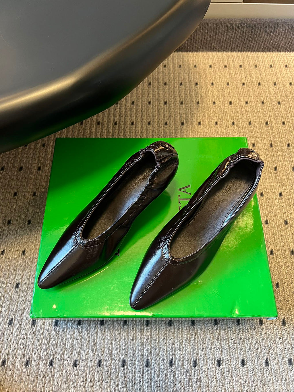 BOTTEGA VENETA 26S HIGH HEELS 40 MM IN DARK BROWN CALFSKIN