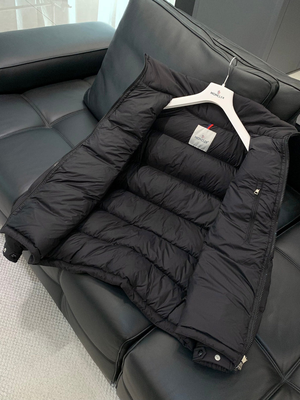 MONCLER 25S PUFFER JACKET 270