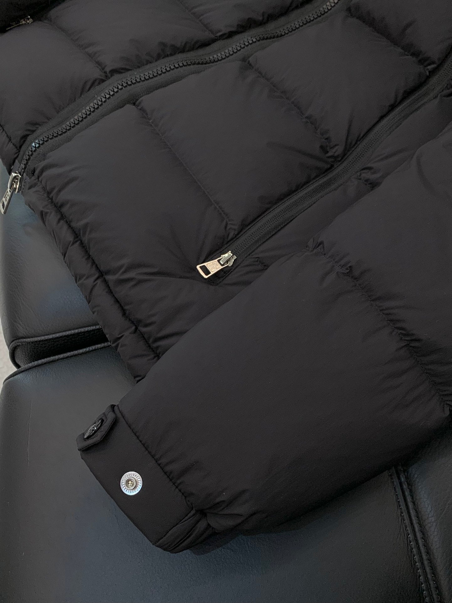 MONCLER 25S PUFFER JACKET 270