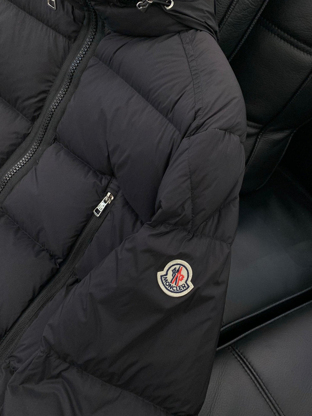 MONCLER 25S PUFFER JACKET 270