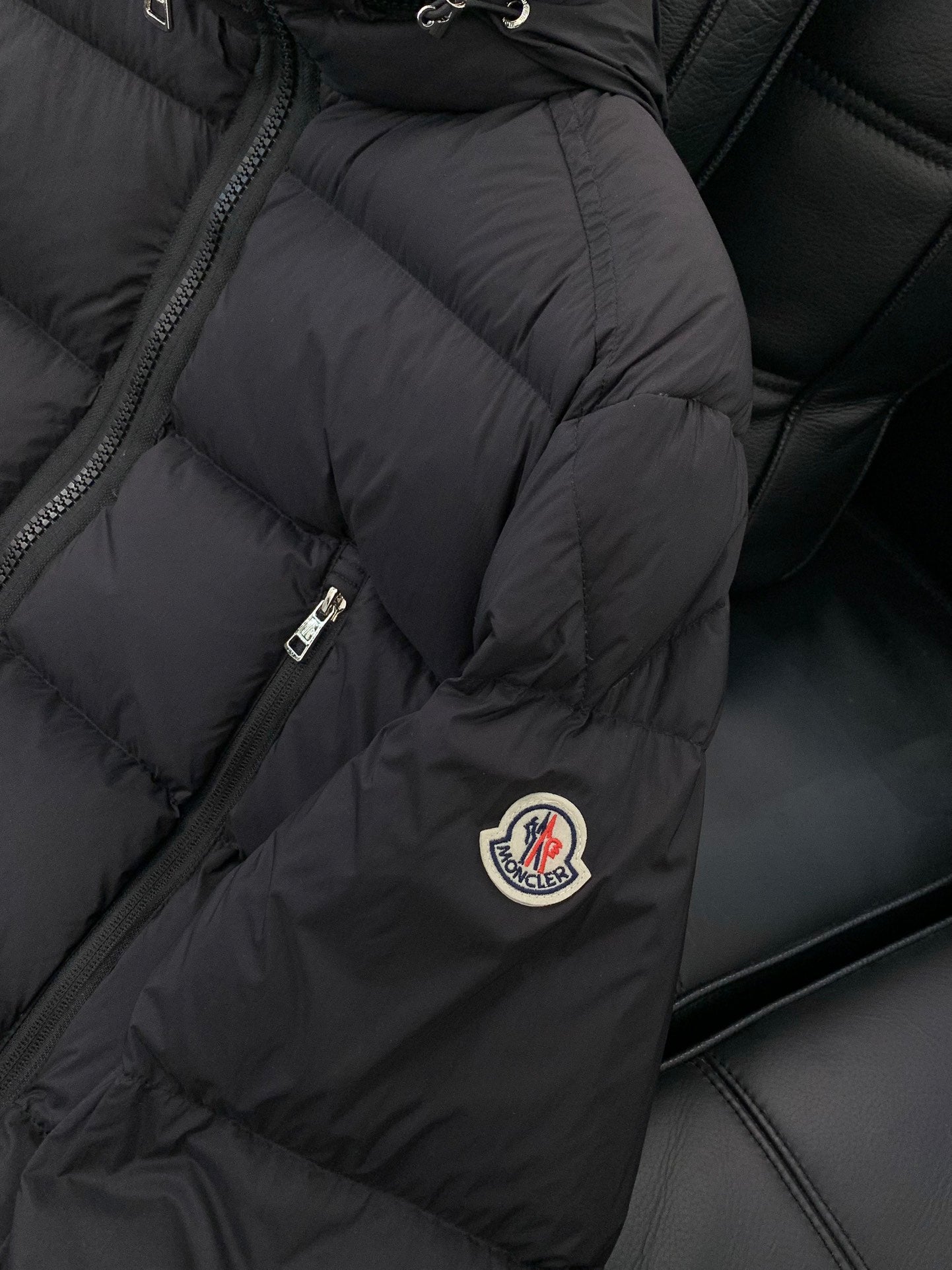MONCLER 25S PUFFER JACKET 270