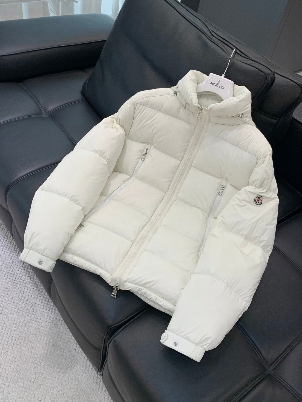 MONCLER 25S PUFFER JACKET 271