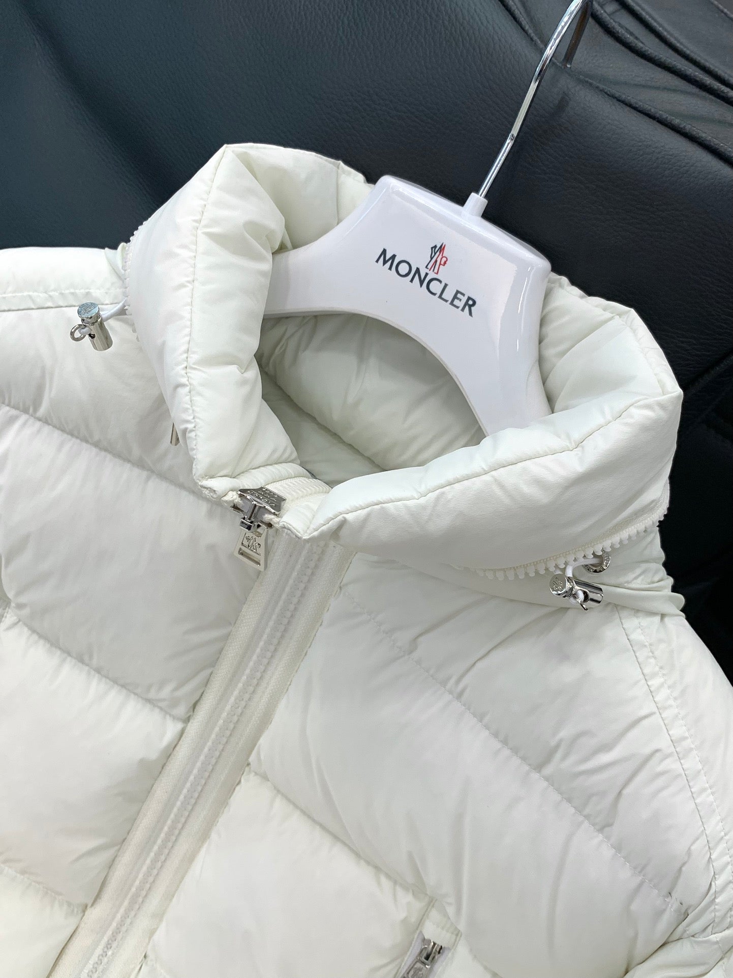 MONCLER 25S PUFFER JACKET 271