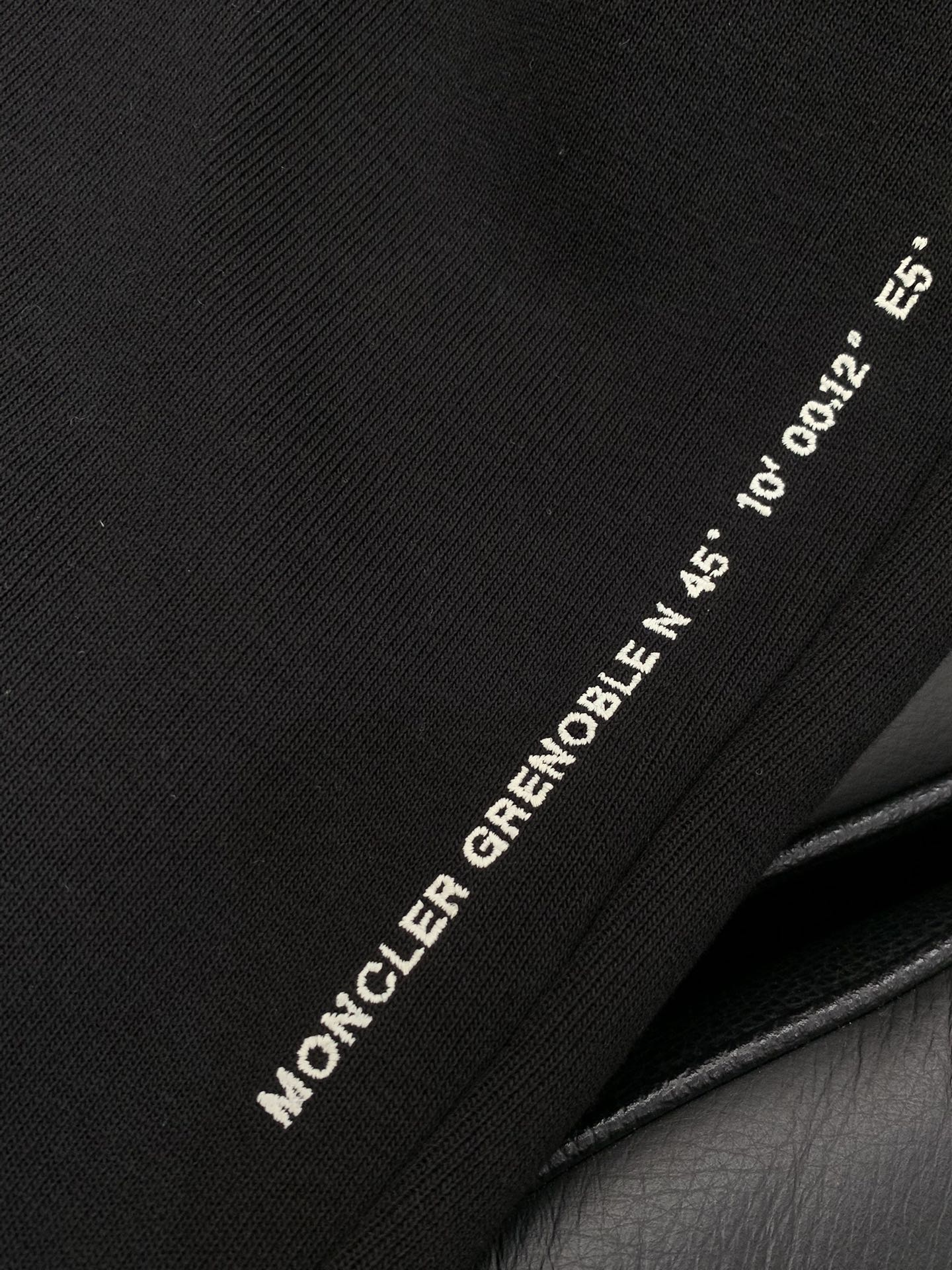 MONCLER 25S PANTS 282