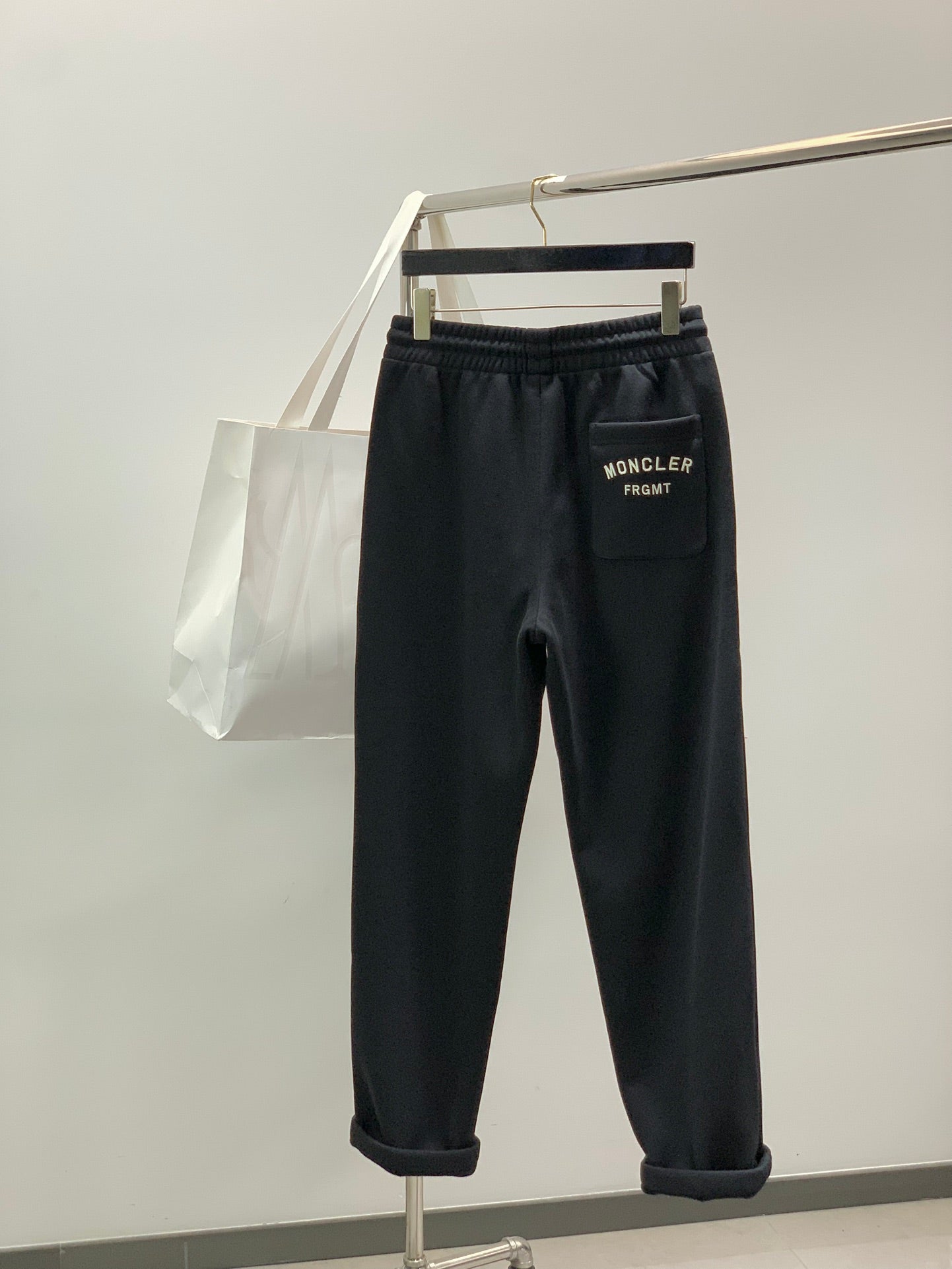 MONCLER 25S PANTS 282