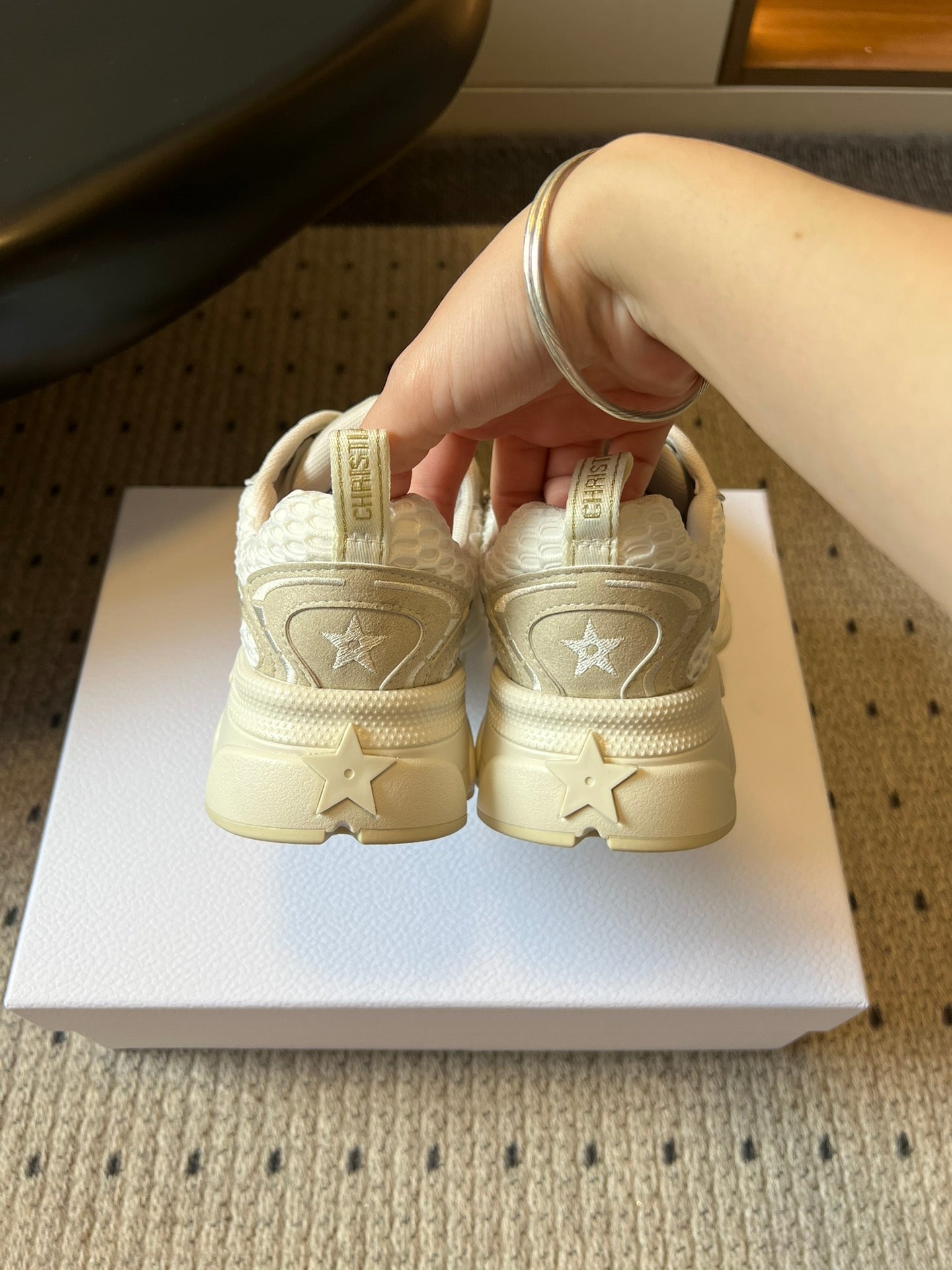DIOR 26S VIBE SNEAKER 55MM IN GOLD DIOR OBLIQUE LUSENTI EMBROIDERED COTTON AND BEIGE SUEDE