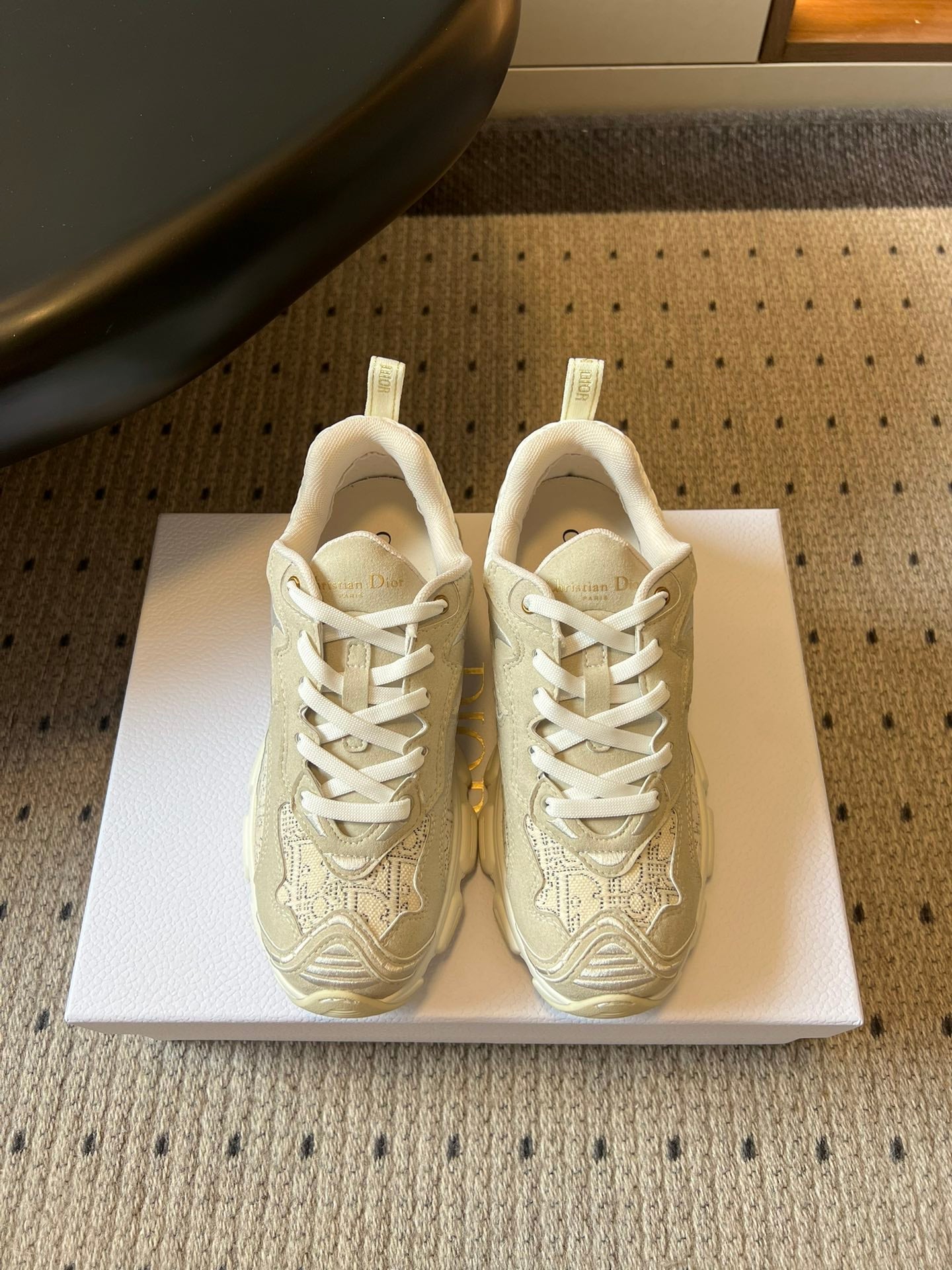 DIOR 26S VIBE SNEAKER 55MM IN BEIGE DIOR OBLIQUE LUSENTI EMBROIDERED COTTON AND SUEDE