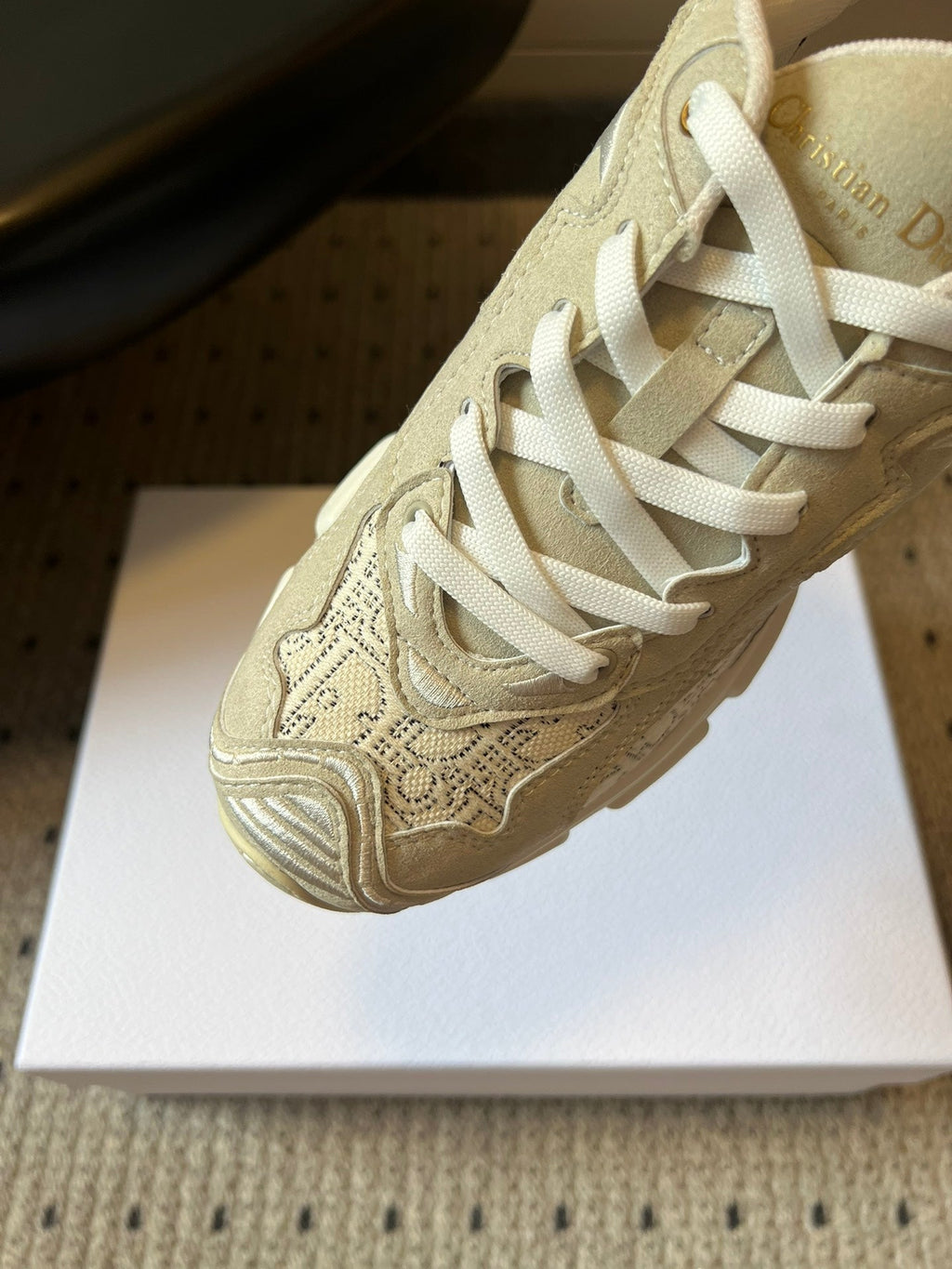 DIOR 26S VIBE SNEAKER 55MM IN BEIGE DIOR OBLIQUE LUSENTI EMBROIDERED COTTON AND SUEDE