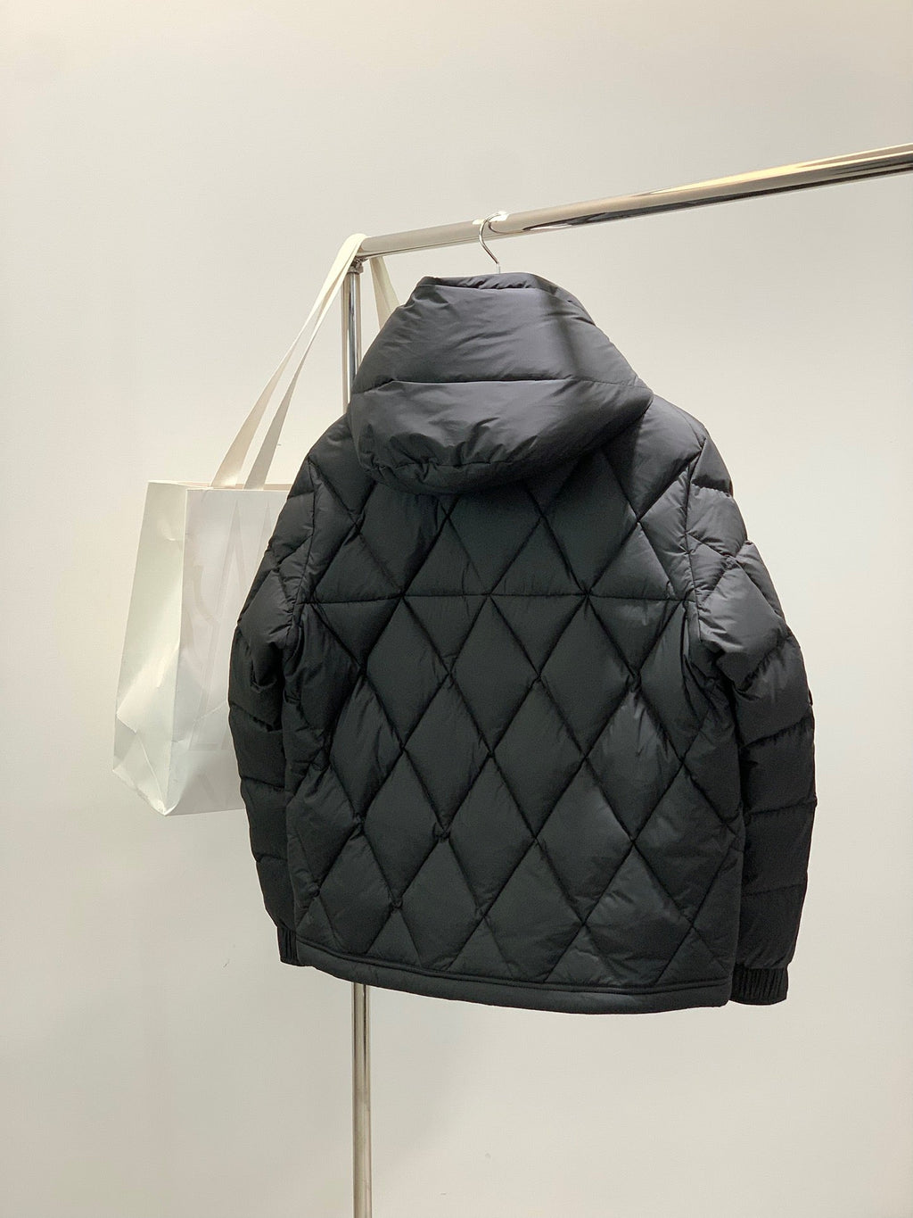 MONCLER 25S DOWN JACKET 393