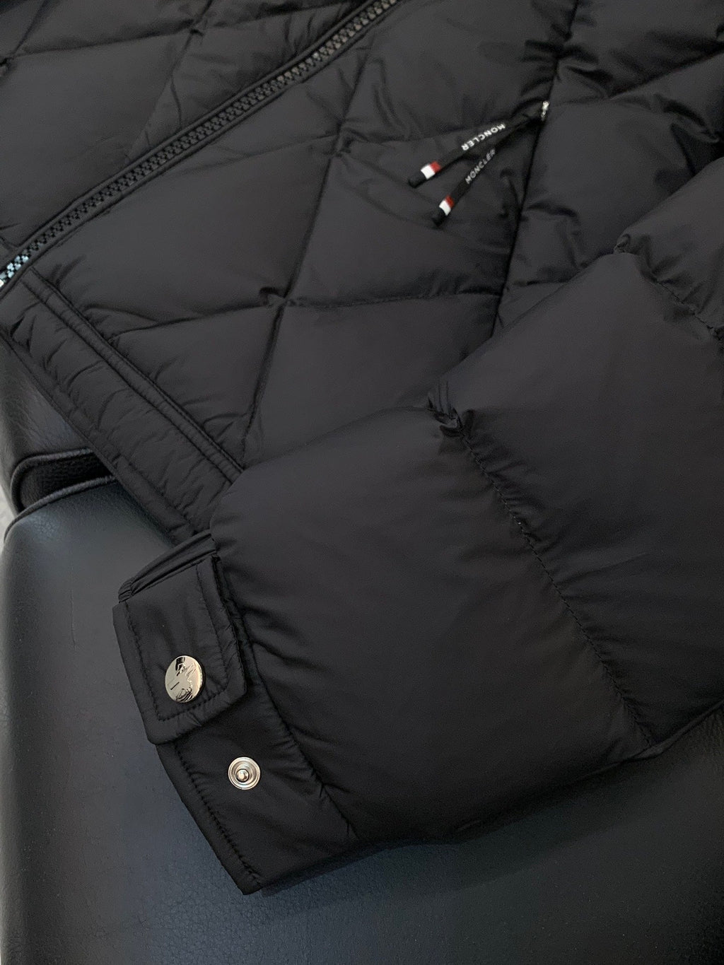 MONCLER 25S DOWN JACKET 393