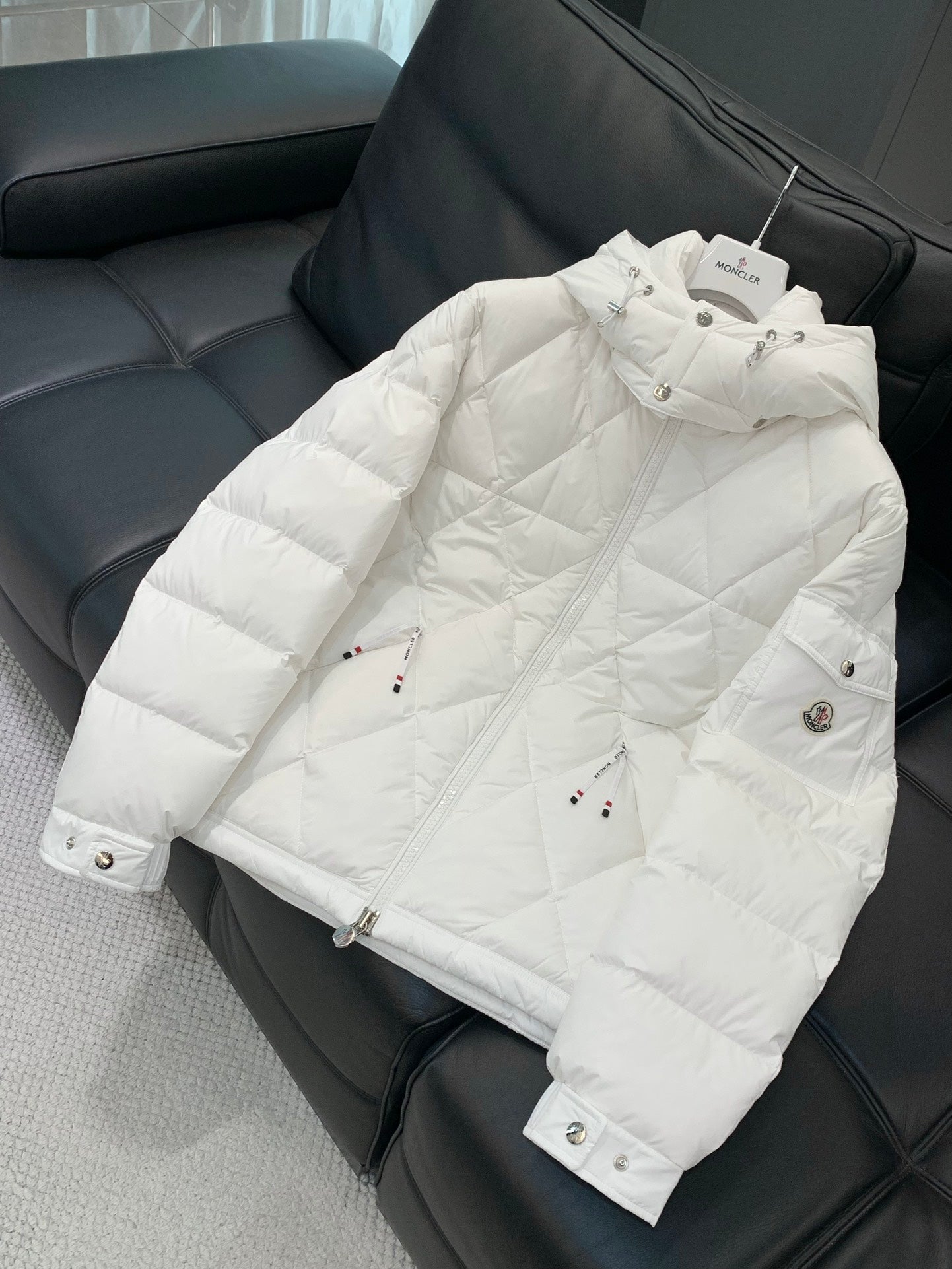 MONCLER 25S DOWN JACKET 394