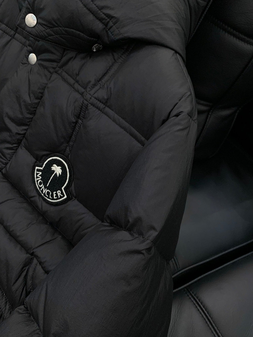 MONCLER 25S DOWN JACKET 395
