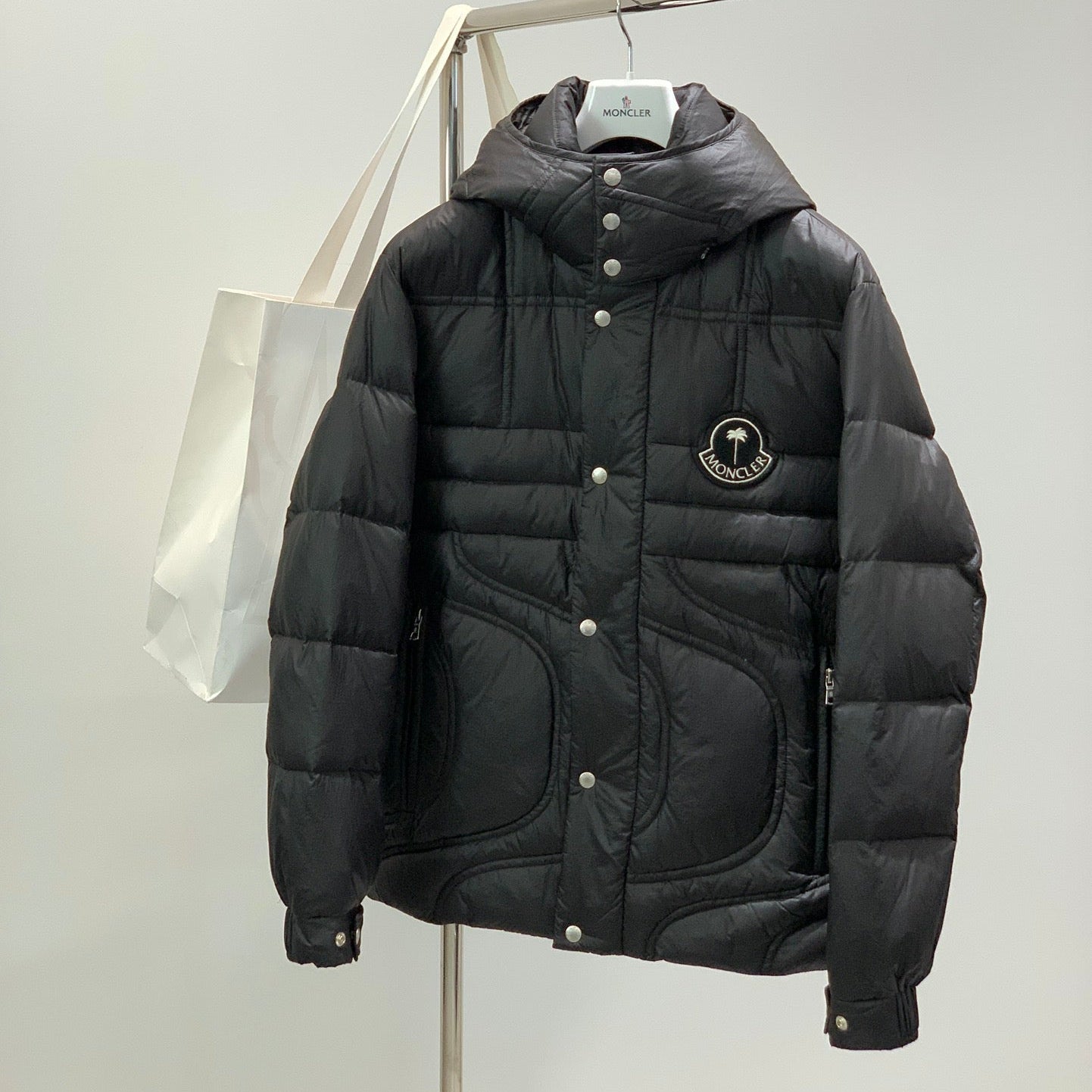 MONCLER 25S DOWN JACKET 395