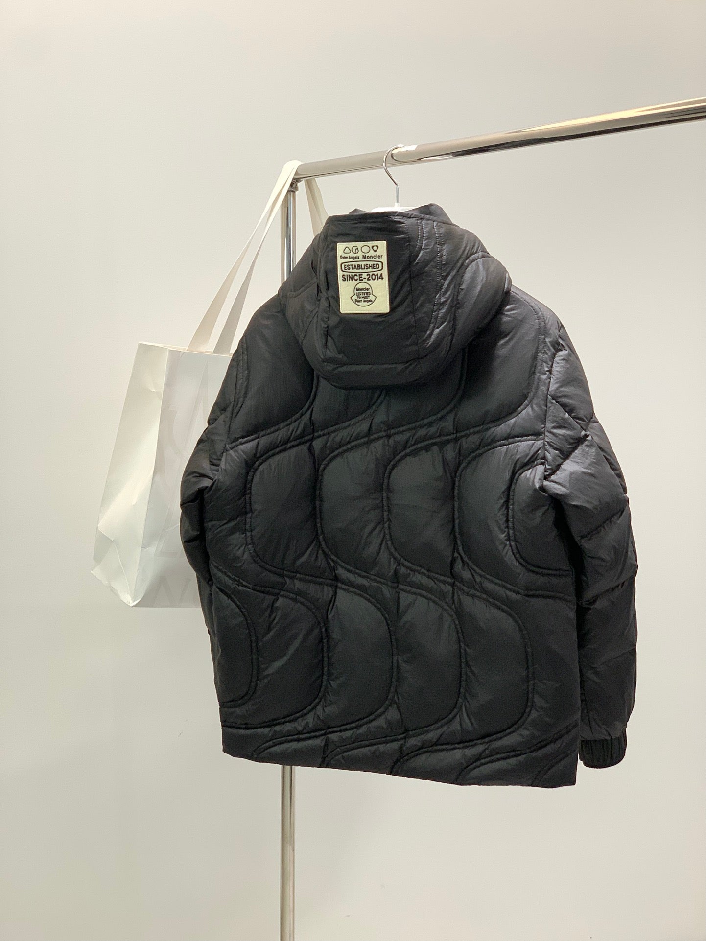 MONCLER 25S DOWN JACKET 395