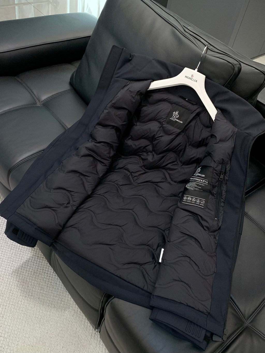 MONCLER 25S DOWN JACKET 397