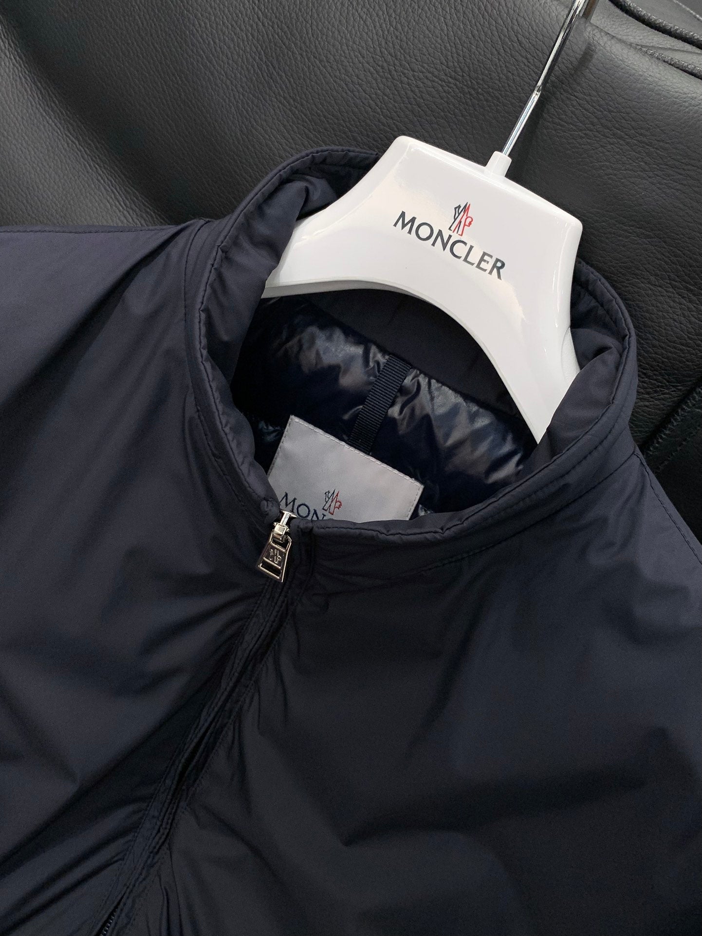 MONCLER 25S DOWN JACKET 391