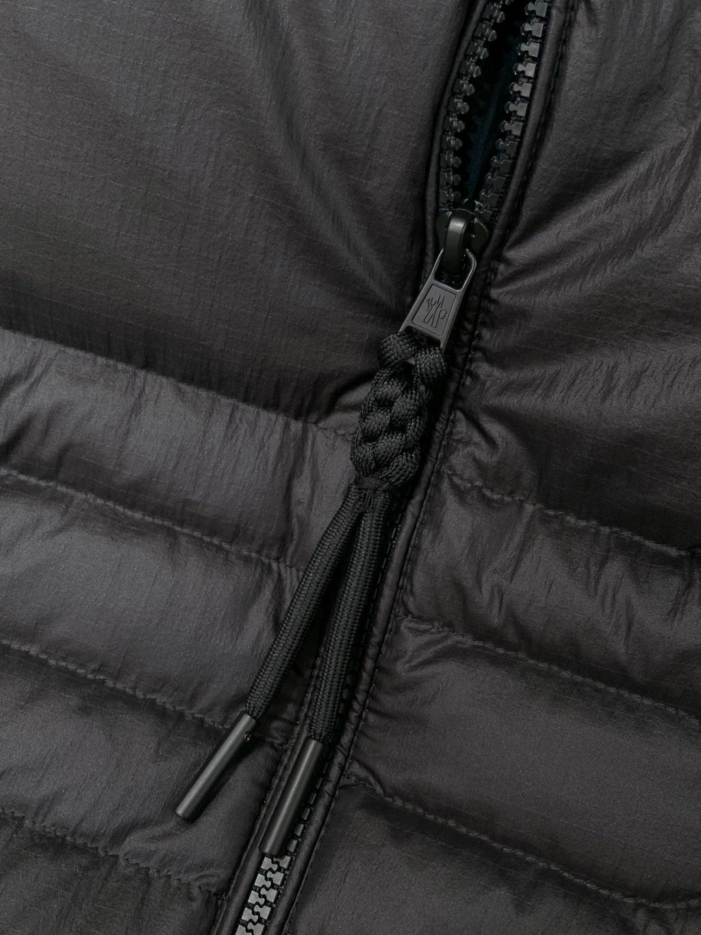 MONCLER 25S DOWN JACKET 392