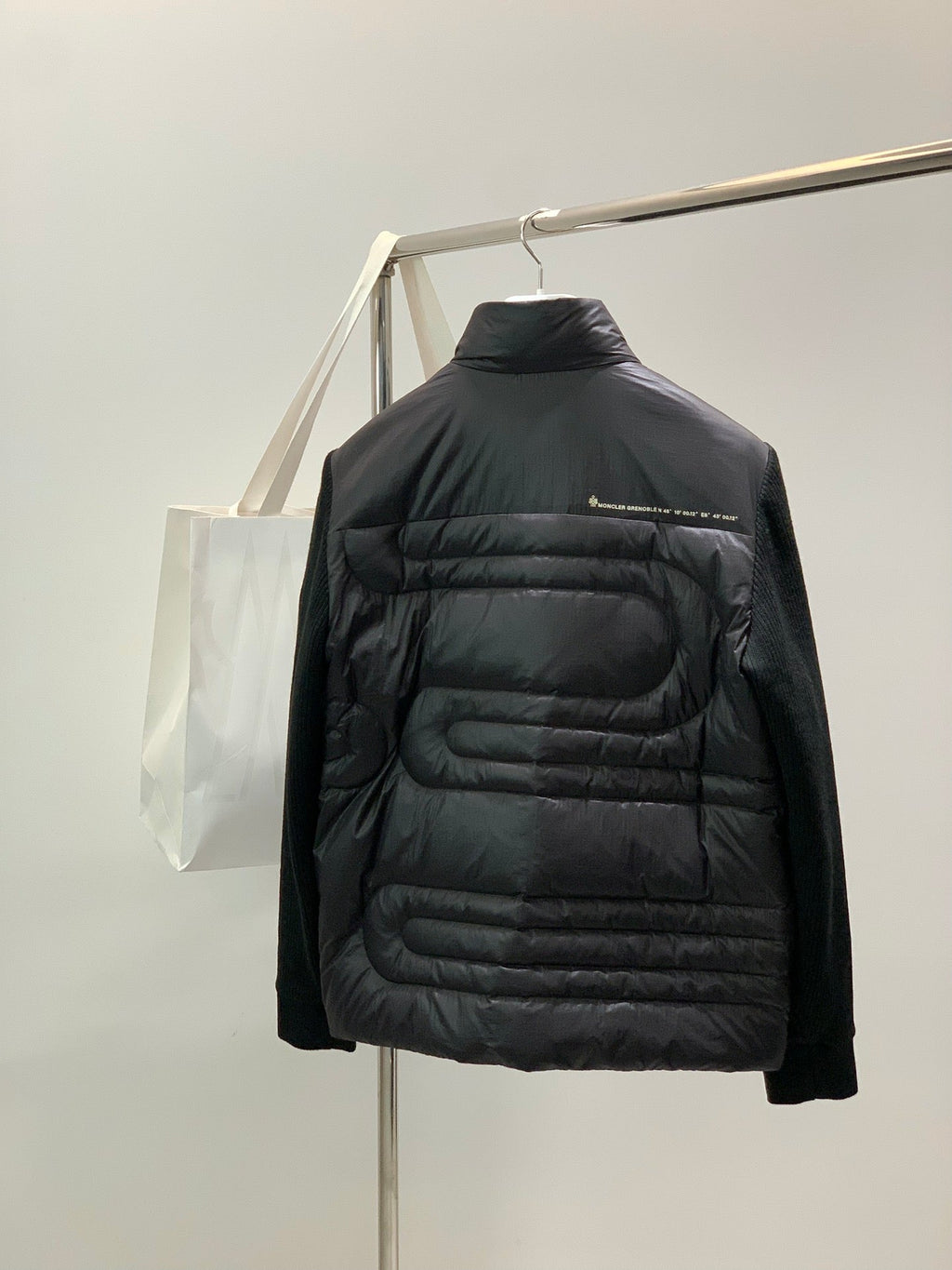 MONCLER 25S DOWN JACKET 392