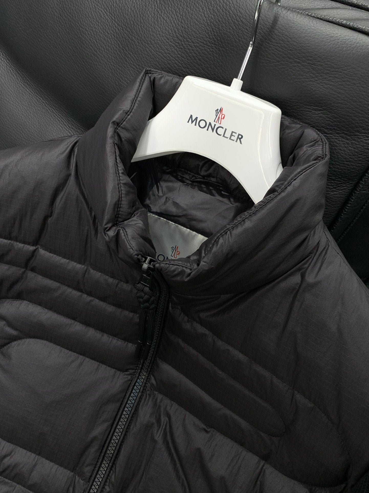 MONCLER 25S DOWN JACKET 392