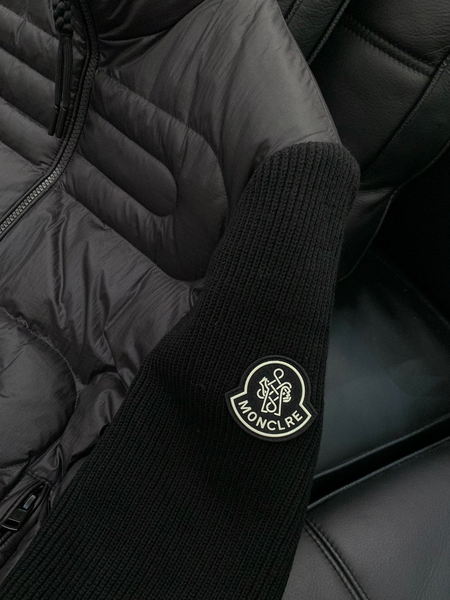MONCLER 25S DOWN JACKET 392
