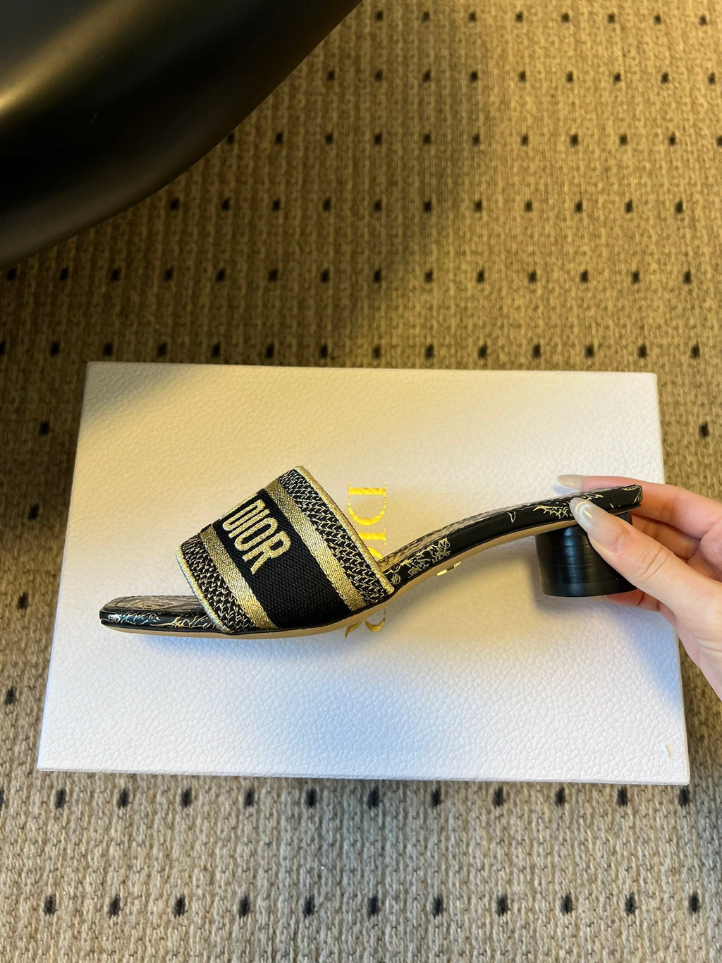 DIOR 26S DWAY HEELED SLIDE 40MM IN BLACK AND GOLD EMBROIDERED COTTON