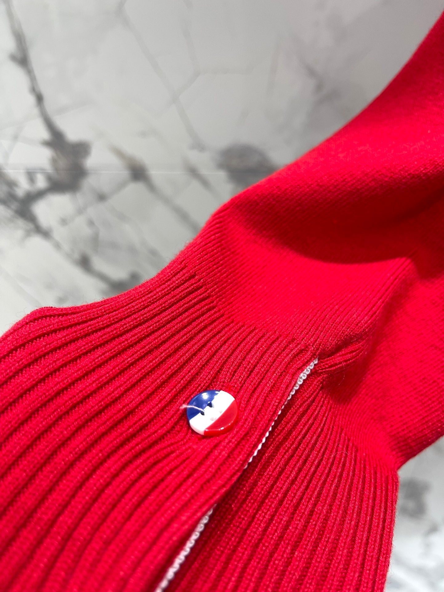 THOM 26S CARDIGAN STYLE 15