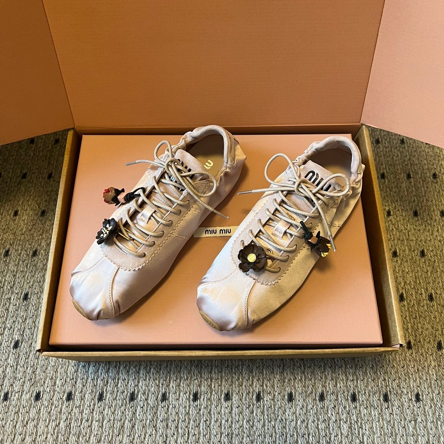 MIUMIU 26S SNEAKERS IN LIGHT PINK PLUME SATIN