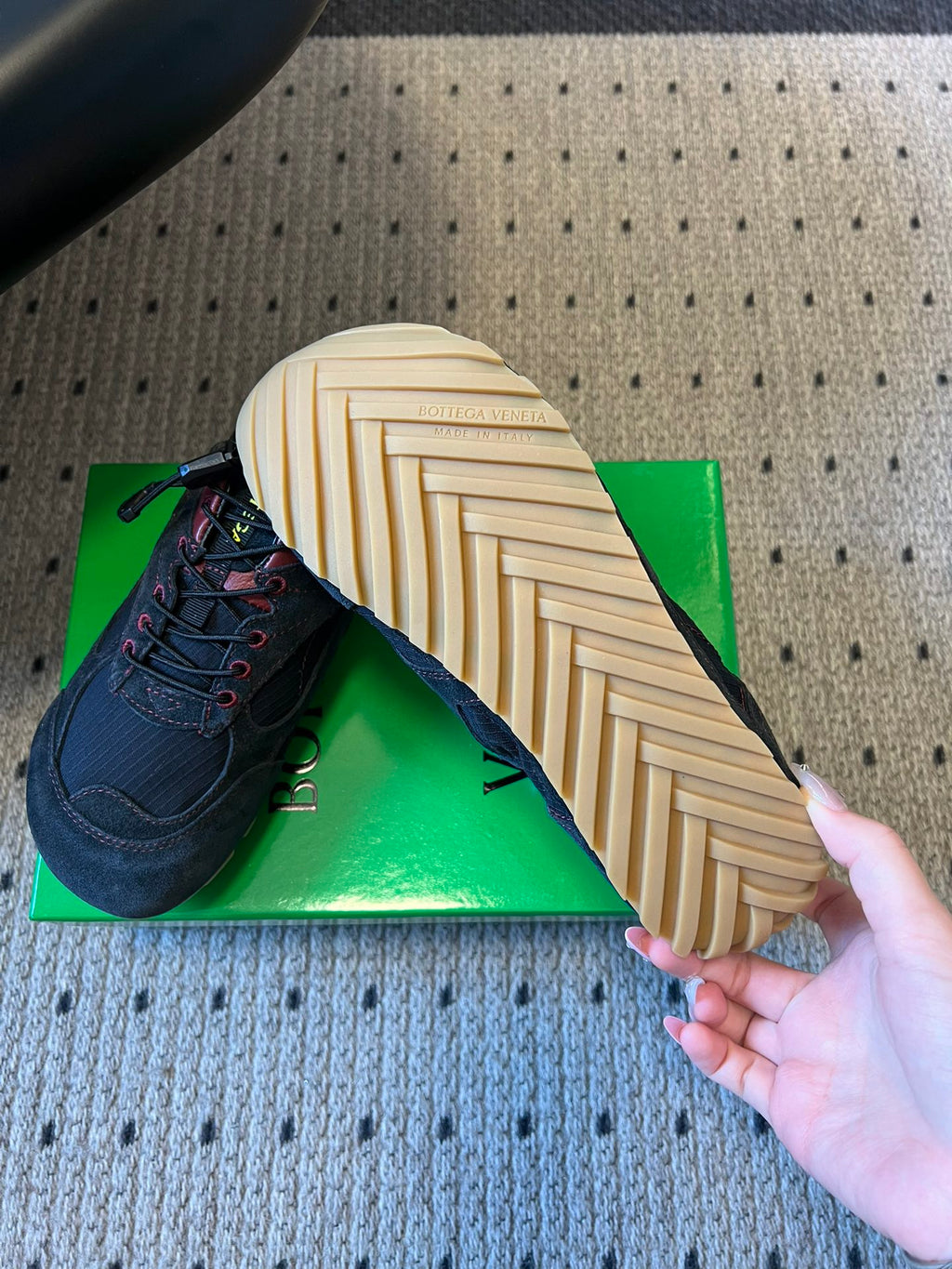 BOTTEGA VENETA 26S SNEAKERS IN BLACK SUEDE AND MESH FABRIC