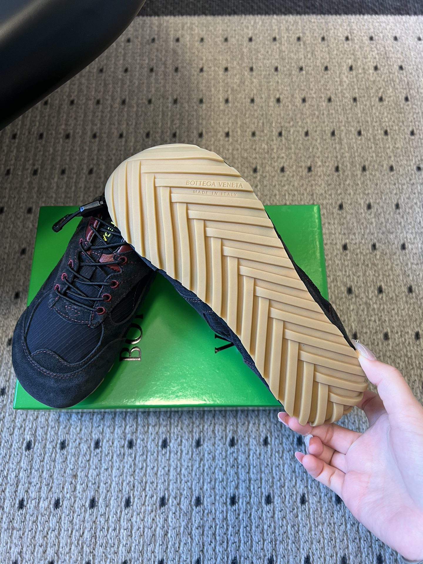 BOTTEGA VENETA 26S SNEAKERS IN BLACK SUEDE AND MESH FABRIC